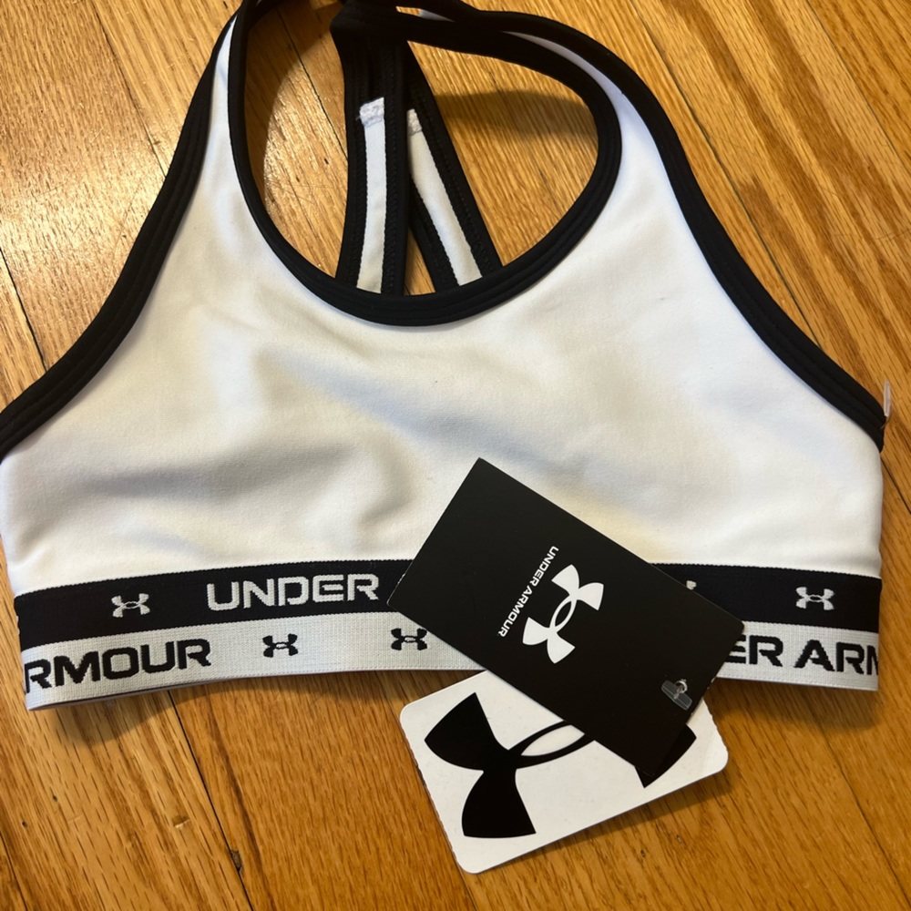 - Under armour sports bra
